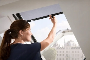 Rollo Rolladen fuer RoofLite Dakstra Dakea Velux 78x118 M6A Rot Bild 6