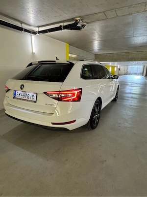 Skoda Superb Style 2.0 TDI DSG Automatik Tüv Neu Bild 8