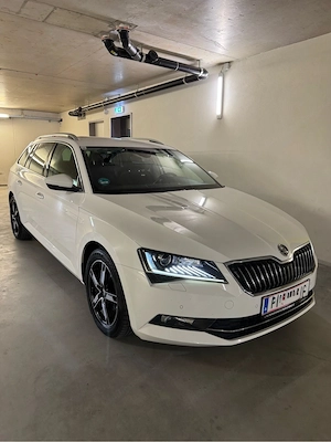 Skoda Superb Style 2.0 TDI DSG Automatik Tüv Neu Bild 9