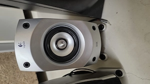 Logitech Z-5500 Digital Soundsystem 5.1   THX Certified   Heimkinosystem Bild 6