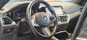 BMW 320 Bild 12