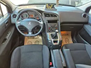 Peugeot 5008 Bild 14