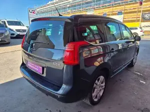 Peugeot 5008 Bild 9