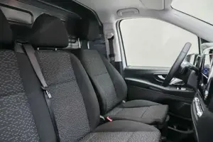 Mercedes-Benz Vito 114 CDI 4x4 Kasten Lang SpurW SpurH Bild 9