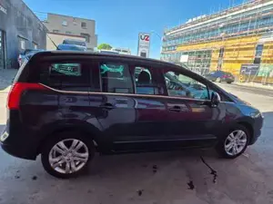 Peugeot 5008 Bild 10