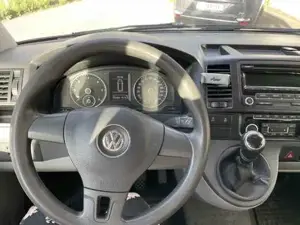 VW Caravelle Bild 8
