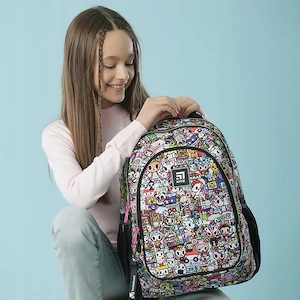 Die Marke ist Hersteller von orthop dischen Schulrucks cken, textilen Accessoires und Schreibwaren Bild 3