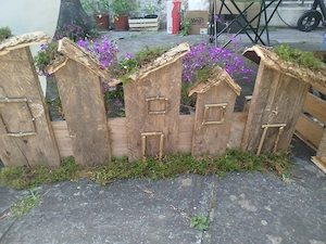 Deko aus Holz mit Blumen neu  Bild 2