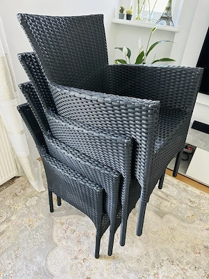 JUTLANDIA Gartenset   Moderner Gartentisch (150x90 cm) mit 4 Stapelstühlen Bild 4