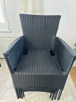 JUTLANDIA Gartenset   Moderner Gartentisch (150x90 cm) mit 4 Stapelstühlen Bild 5