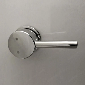 Sp lrandloses Wand-WC mit integrierter Kalt- und Warmwasserarmatur Bild 4