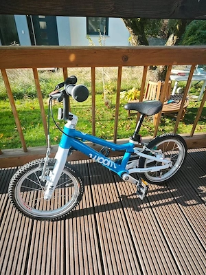 Woom 2 Kinderfahrrad 14 Zoll Blau Weiß  Bild 4