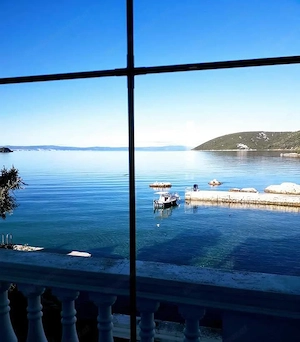 Urlaub Kroatien, Haus 5 m vom Meer, Pool  Bild 9