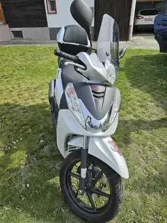 Honda SH300i Sport Bild 6