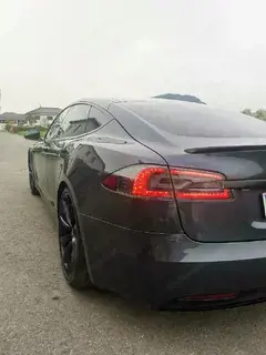 Tesla Model S 90D Bild 5