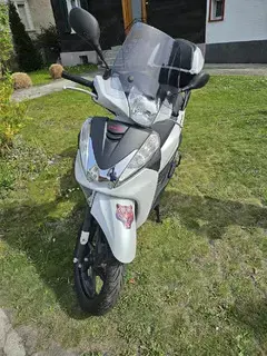 Honda SH300i Sport Bild 3