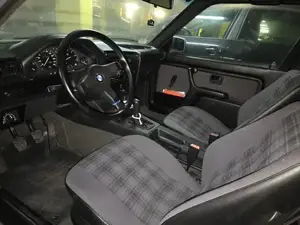 Bmw E30 318 is