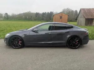 Tesla Model S 90D Bild 4