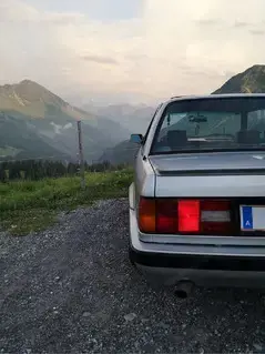Bmw E30 318 is Bild 4