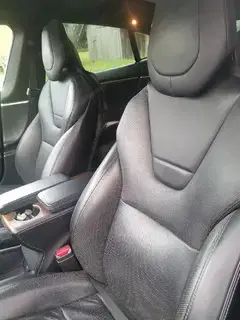 Tesla Model S 90D Bild 10