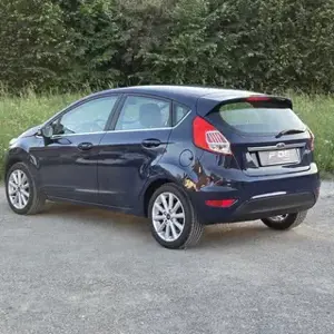 Ford Fiesta TÜV NEU 06 2  Baujahr | 123.000 km Bild 9
