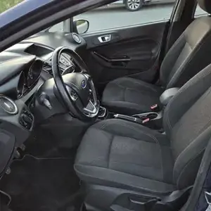 Ford Fiesta TÜV NEU 06 2  Baujahr| 123.000 km Bild 2