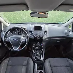 Ford Fiesta TÜV NEU 06 2  Baujahr| 123.000 km Bild 5