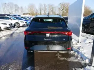 Cupra Leon Sportstourer FR 1.5 eTSI Kombi DSG*AHK-SCHWENKBAR*NAVI*TEMPO...