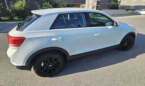 VW T-Roc 1,6 TDI SCR Geländewagen Bild 3