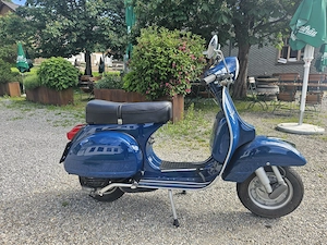  Oldtimer Vespa P125X Bild 3