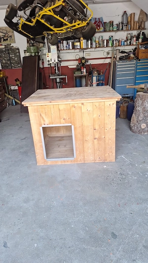 Hundehütte aus Holz 