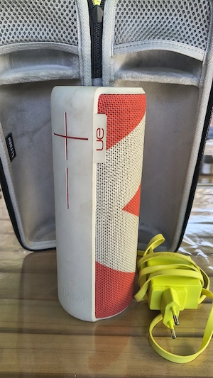 UE Megaboom Bluetooth Lautsprecher 
