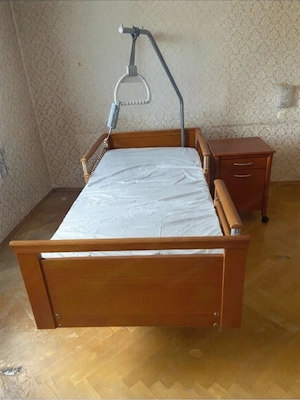 Elektrisches Pflegebett