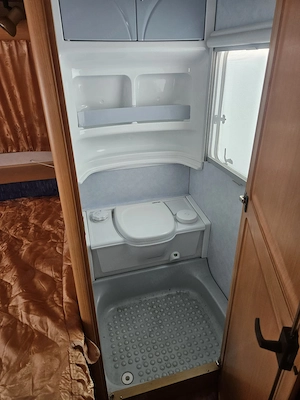 Wohnwagen zu Verkaufen Bild 5