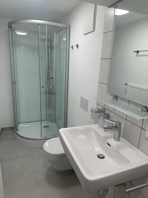 Vermiete frisch renovierte 3 Zimmer Wohnung in Nenzing Bild 5