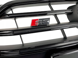 Zum Verkauf bieten wir einen brandneuen kompletten Zubeh rgrill f r die Shadow-Linie des Audi S3 8V Bild 6