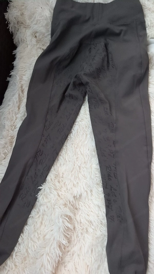 Reithelm und reit Hose  Bild 3