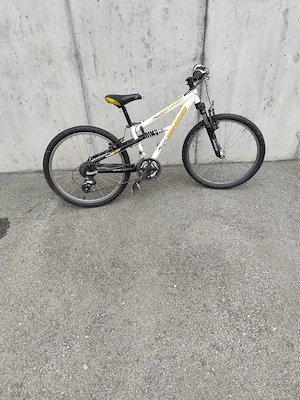 Fahrrad zu verkaufen mit Hinterfederung. Preis ist verhandelbar. Bild 2