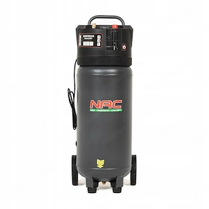 Motorleistung: 1500 W  2 PS Tankinhalt: 50 Liter Maximaler Arbeitsdruck: 10 bar Effektive Kapazit t: