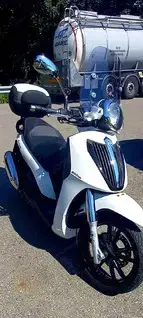 Toller Cruiser Piaggio Roller Carnaby 300 ccm  Bild 2