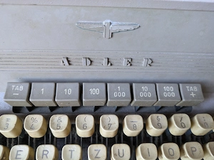 ADLER Schreibmaschine nostalgisch Universal 40 Bild 2