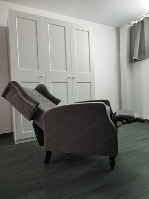 Gemütlicher Relaxsessel in grau Bild 4
