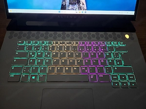 DELL Alienware Gaming Notebook Bild 2