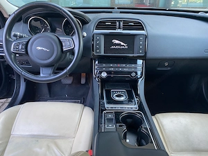 Jaguar XE 20d Bild 4