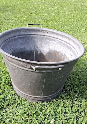 Robuste alte Zinkwanne Bild 3