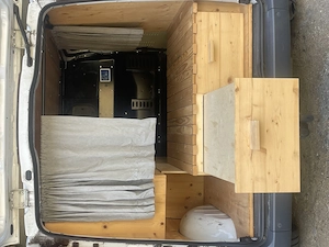 Mercedes Vito ausgebauter Kastenwagen Bild 2