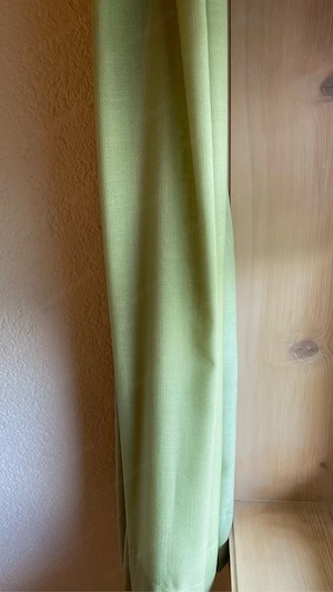 Vorhänge in schönem grün Bild 3
