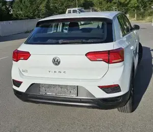VW T-Roc 1,6 TDI SCR Geländewagen Bild 5