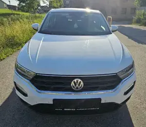 VW T-Roc 1,6 TDI SCR Geländewagen Bild 7