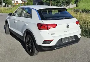 VW T-Roc 1,6 TDI SCR Geländewagen Bild 3